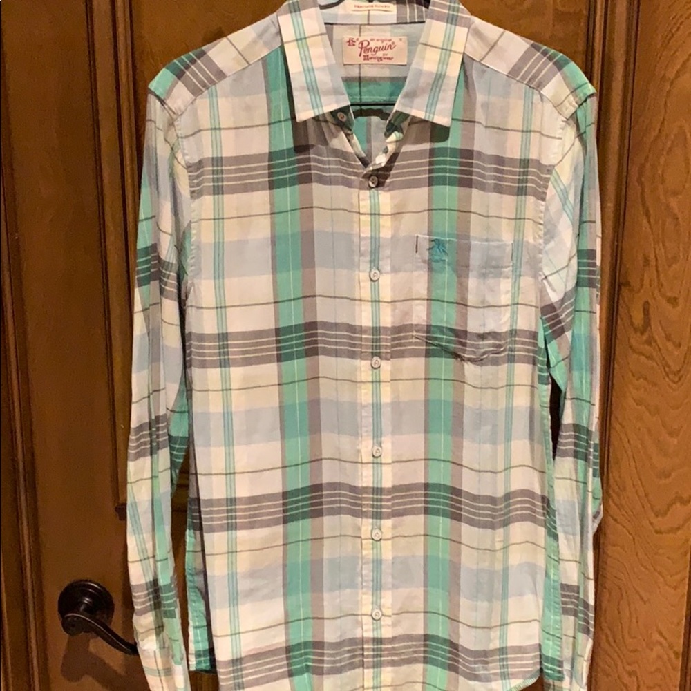 Penguin Men’s cotton Button Down. Sz M